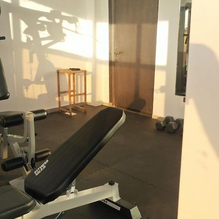 Murex Plaza Hotel & Suites Монровия Экстерьер фото