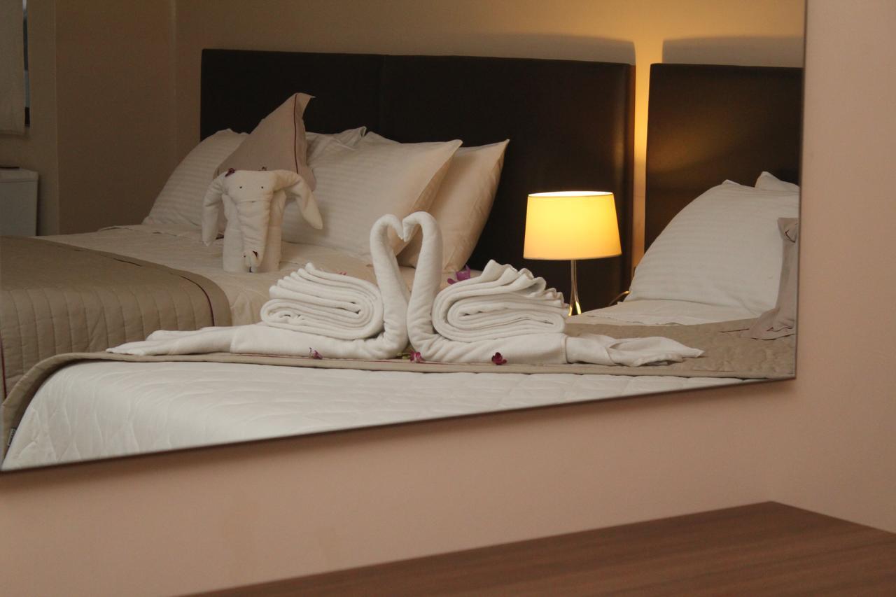 Murex Plaza Hotel & Suites Монровия Экстерьер фото