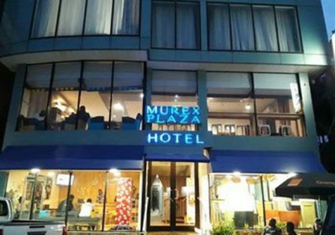Murex Plaza Hotel & Suites Монровия Экстерьер фото